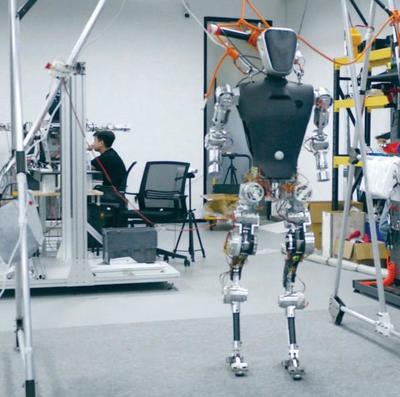 具身智能独角兽的崛起 一年六轮融资背后的量产雄心与市场战略