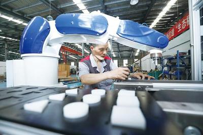 千帆竞发立潮头 乘风破浪勇向前——我国智能机器人研发驶入快车道