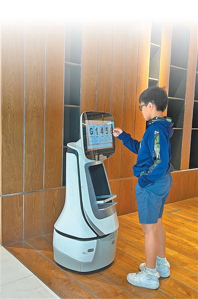 智造出海 中国服务机器人走俏海外的创新之路